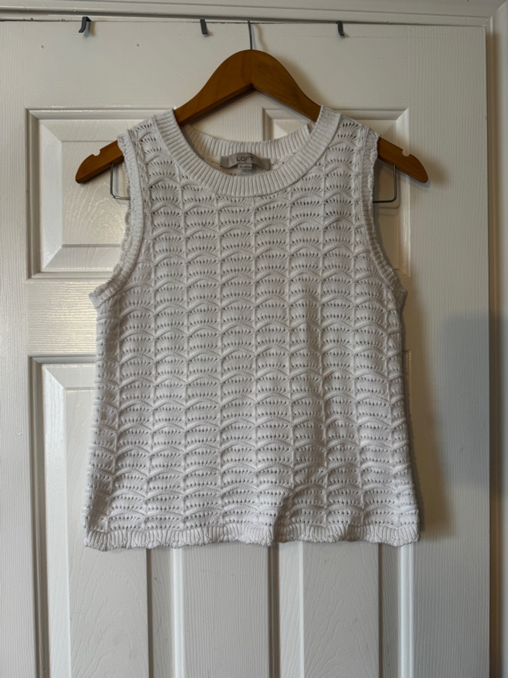 LOFT White 100% Cotton Eyelet Knit Cropped Tank Top Size XS